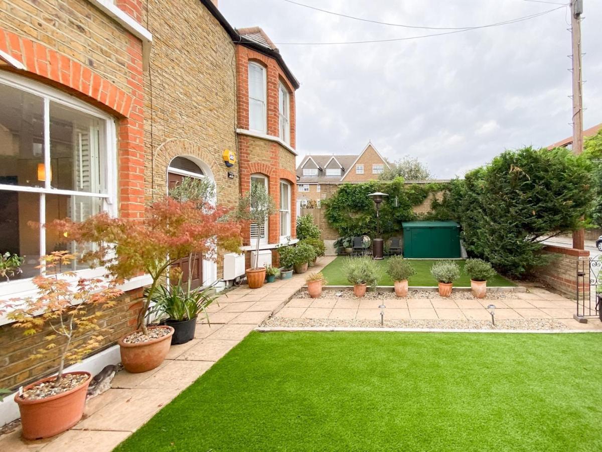 Pass The Keys Garden Apartment In Stockwell London Eksteriør billede