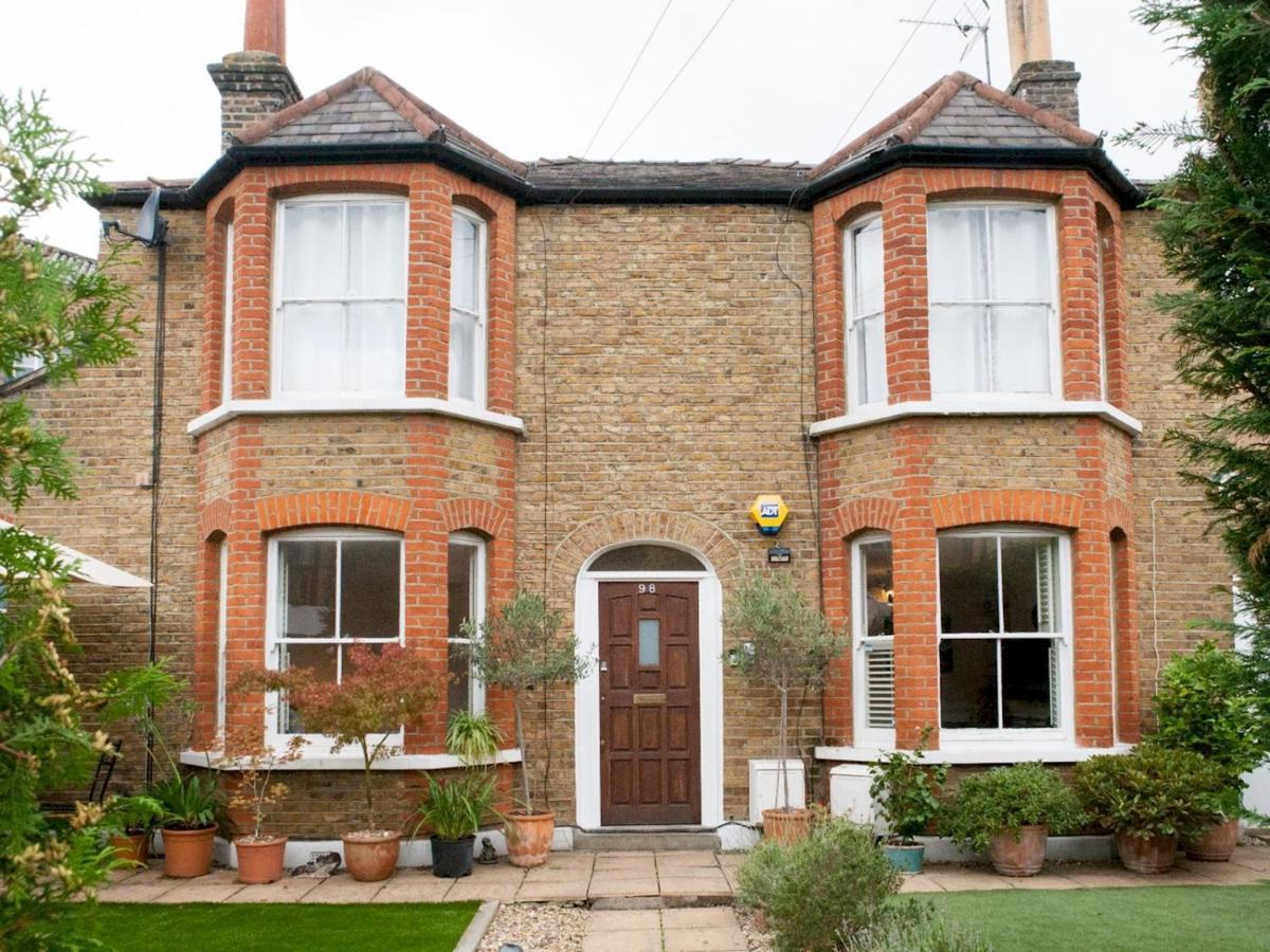 Pass The Keys Garden Apartment In Stockwell London Eksteriør billede